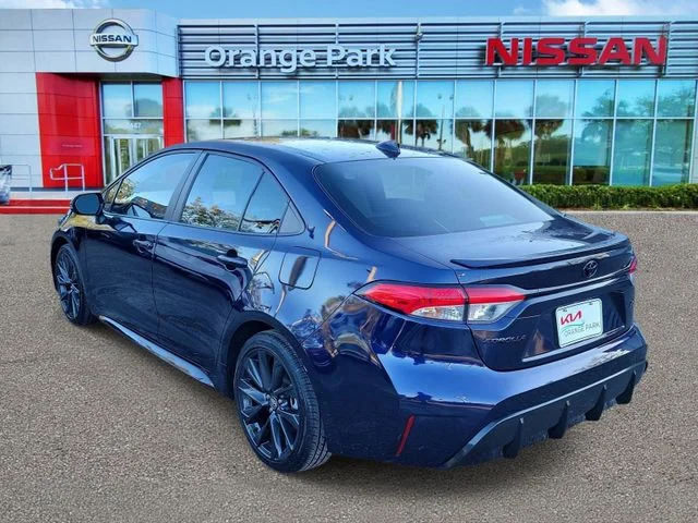 Used 2024  Toyota SE image 3