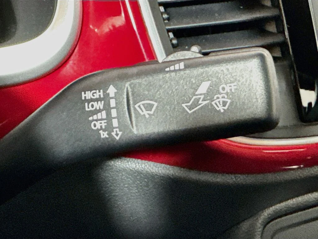 Used 2012 Red Volkswagen 2.5L image 13