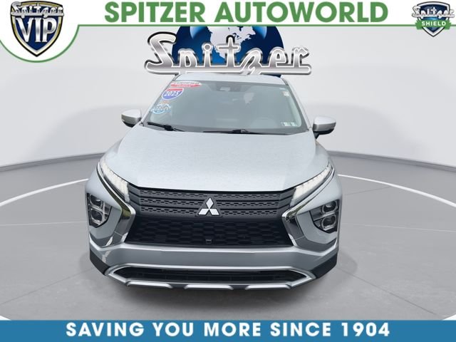 Certified Used 2025  Mitsubishi SE image 3