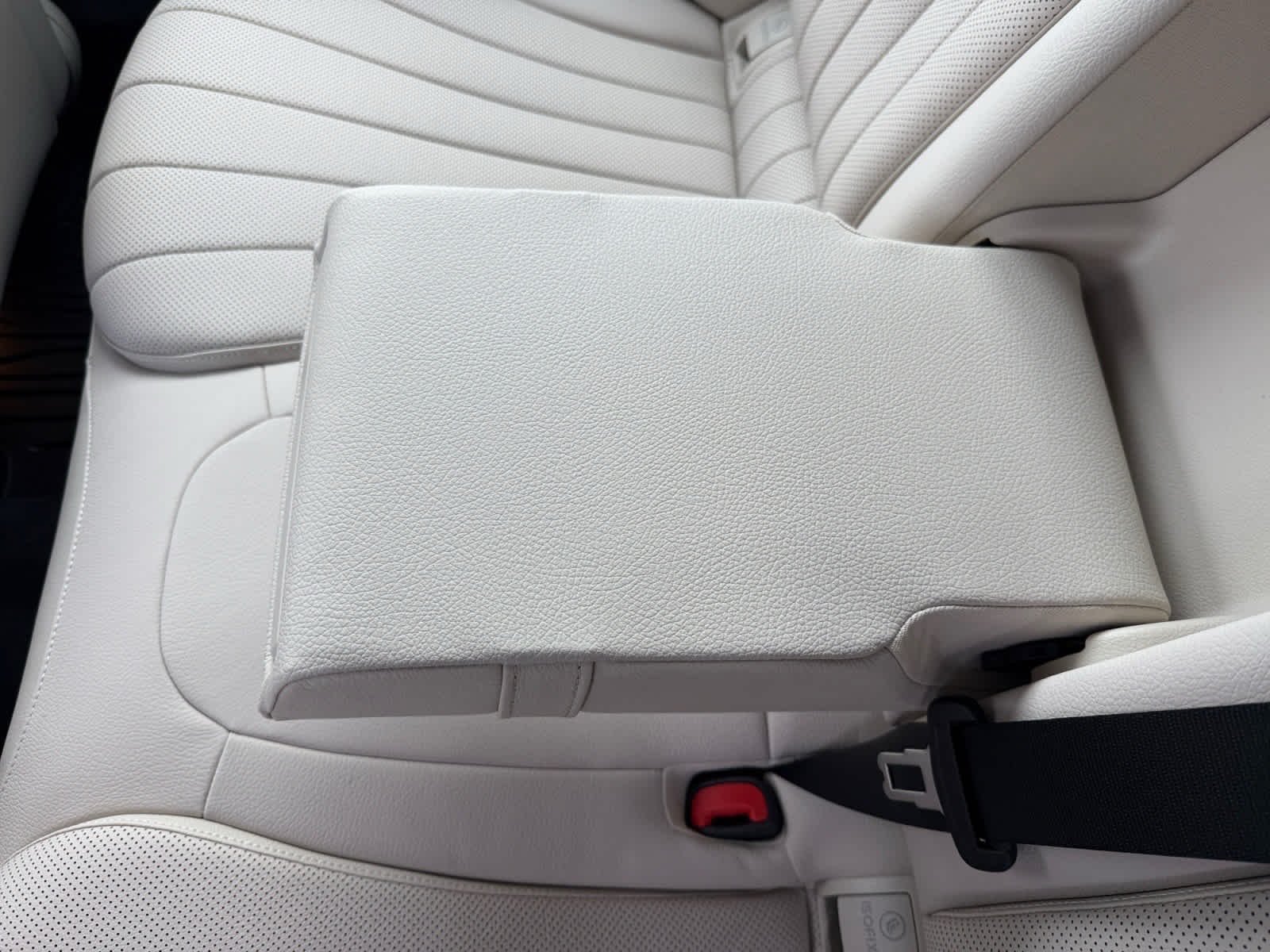 New 2026 Polar White Mercedes-Benz E 450 image 17