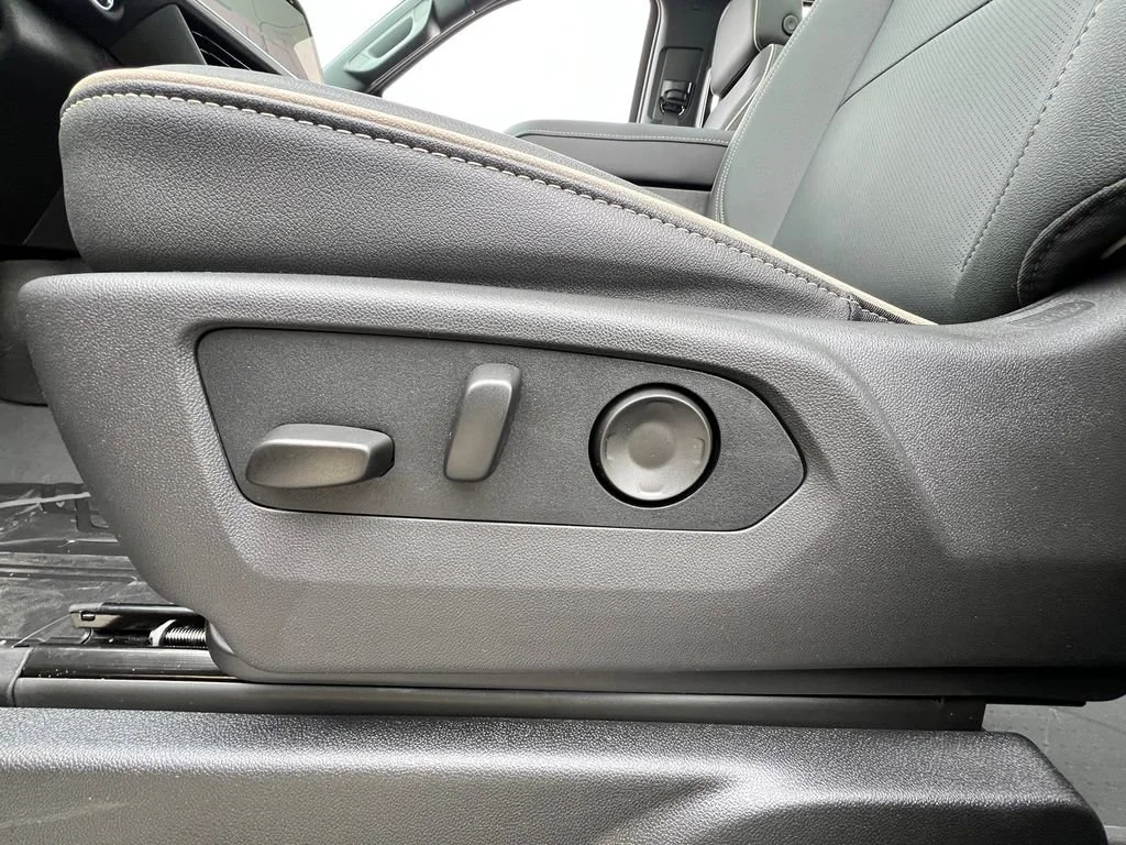 2026 Chevrolet Suburban Premier - Photo 30