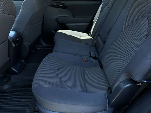 Used 2023  Toyota LE image 19