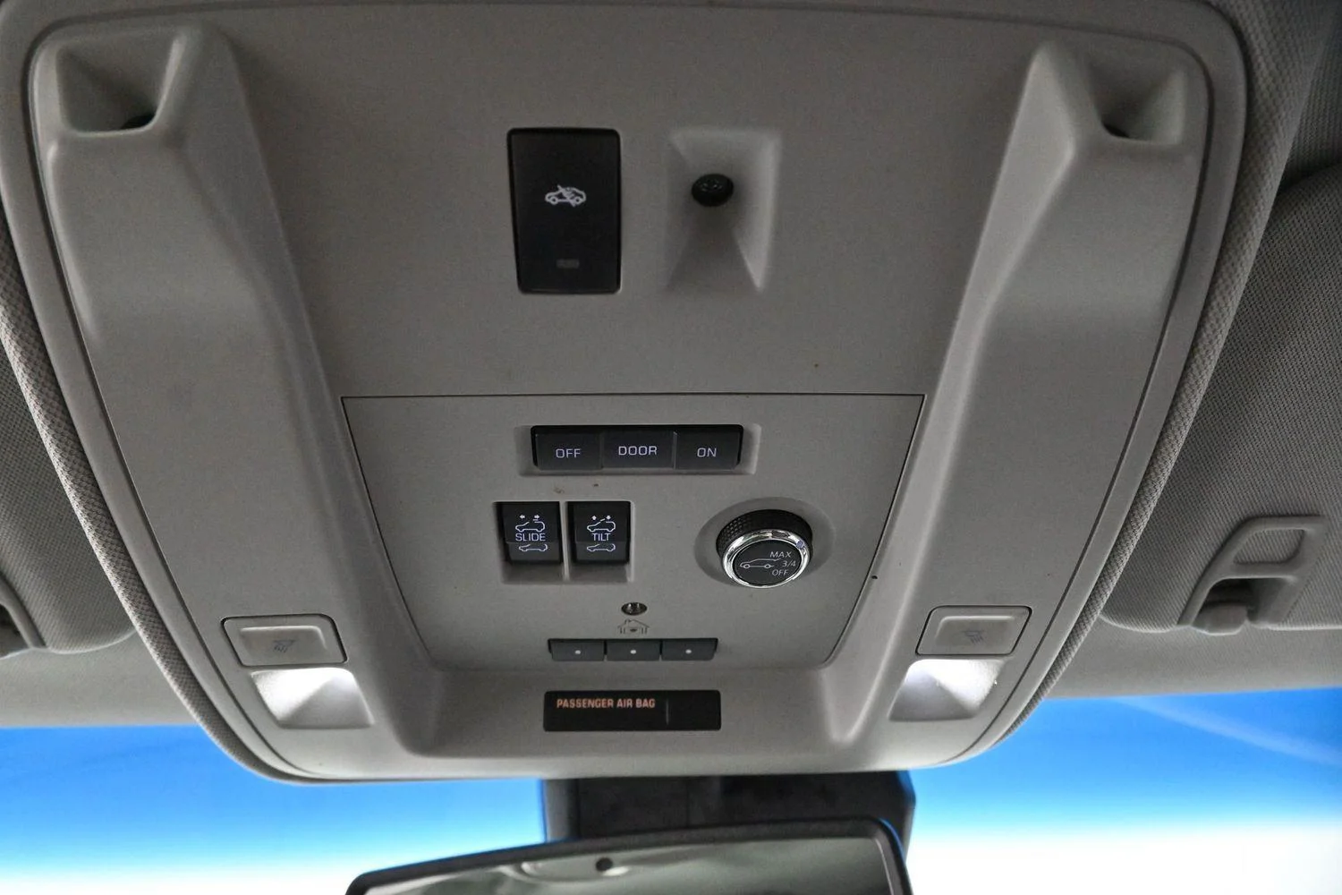 Used 2020 Summit White GMC Denali image 33
