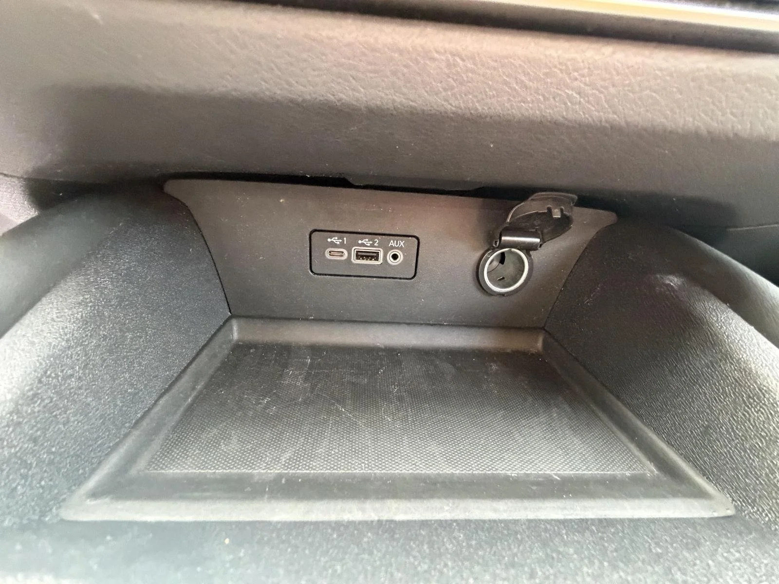 Used 2019 Super Black Nissan 2.5 SL image 19