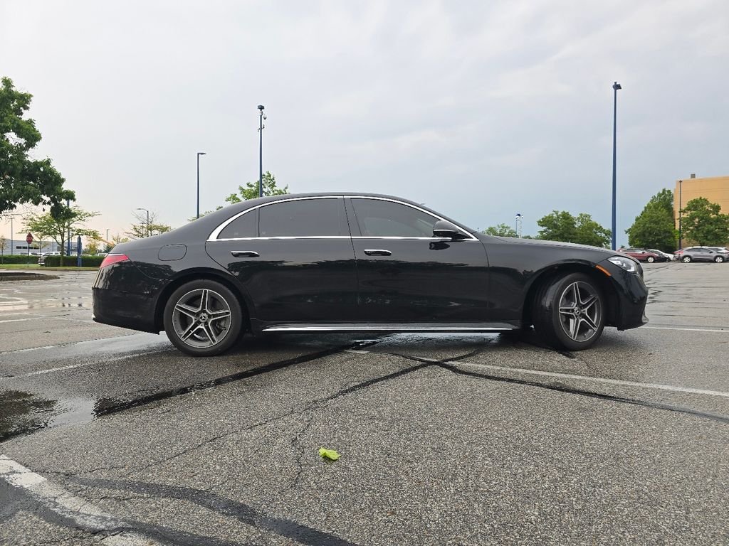 Certified Used 2024 Black Mercedes-Benz S 580e image 17