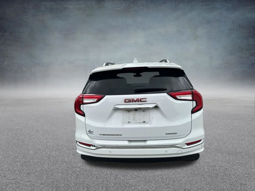 Used 2023 Summit White GMC Denali image 39