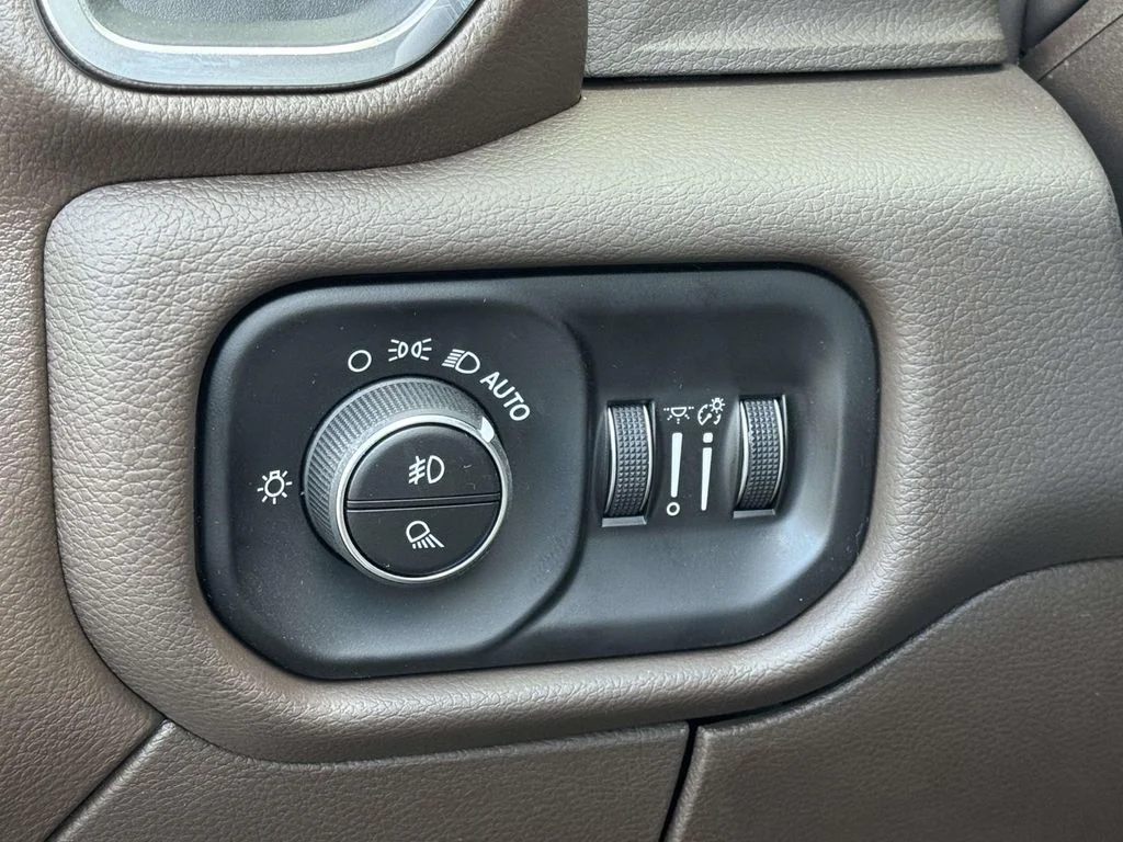 2026 RAM 2500 Laramie - Photo 28