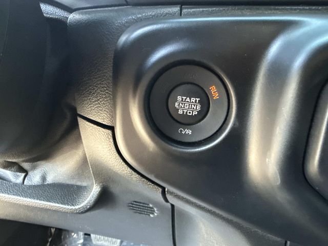 Used 2020 Gray Clearcoat Jeep Sport image 29