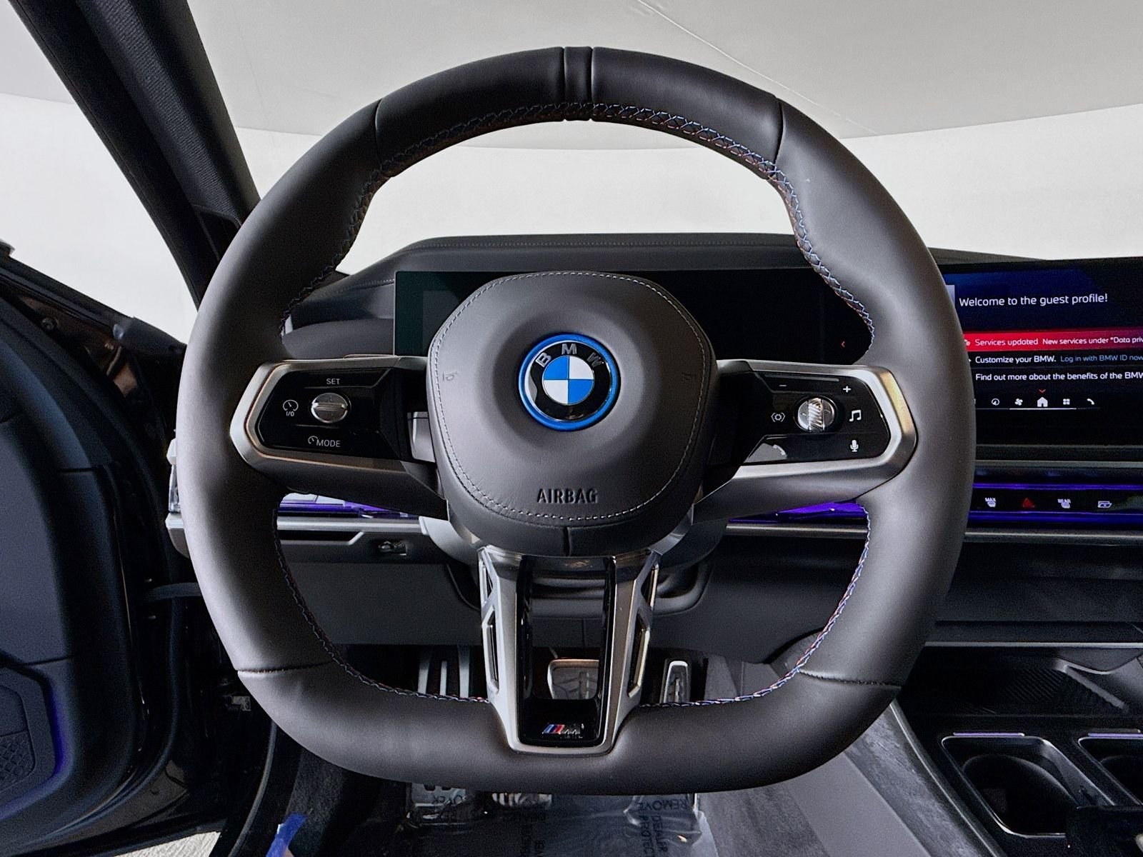 2026 BMW i7 M70 - Photo 11