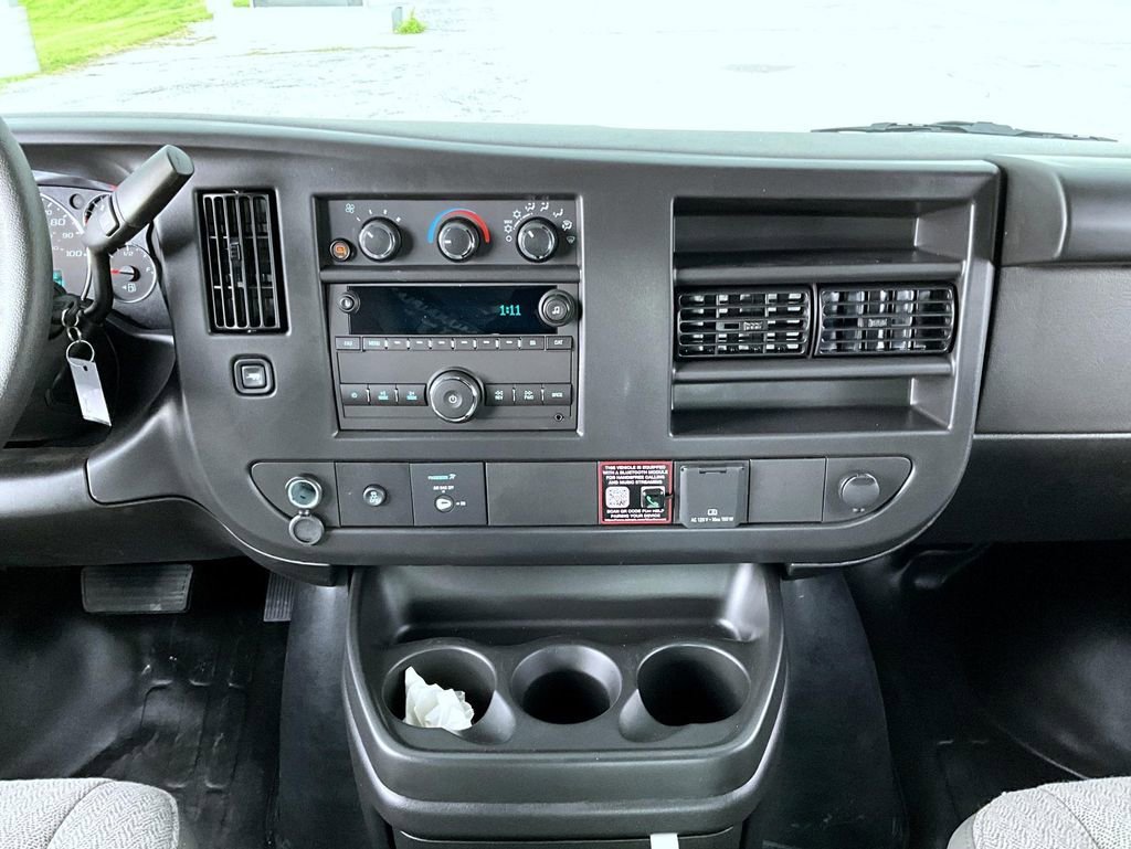 New 2026 Summit White Chevrolet 1WT image 12
