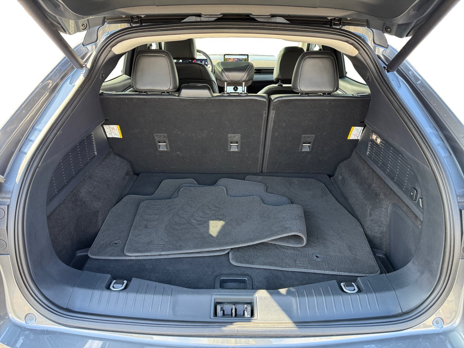 Used 2023 Gray Metallic Ford Premium image 17