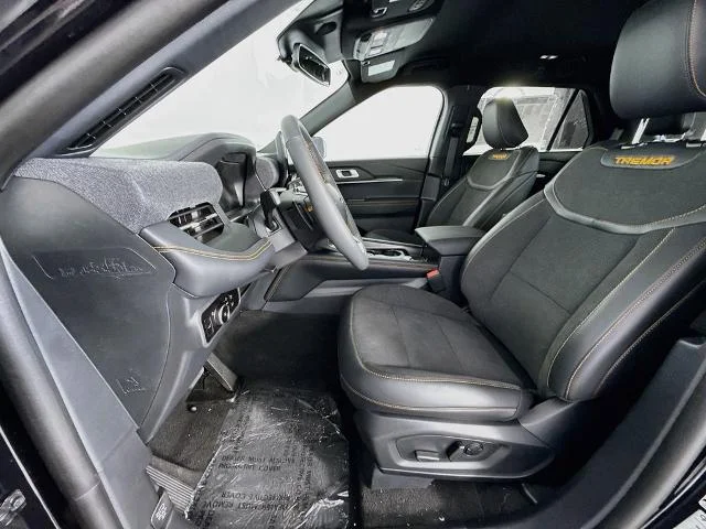 New 2026 Agate Black Metallic Ford Tremor® image 56