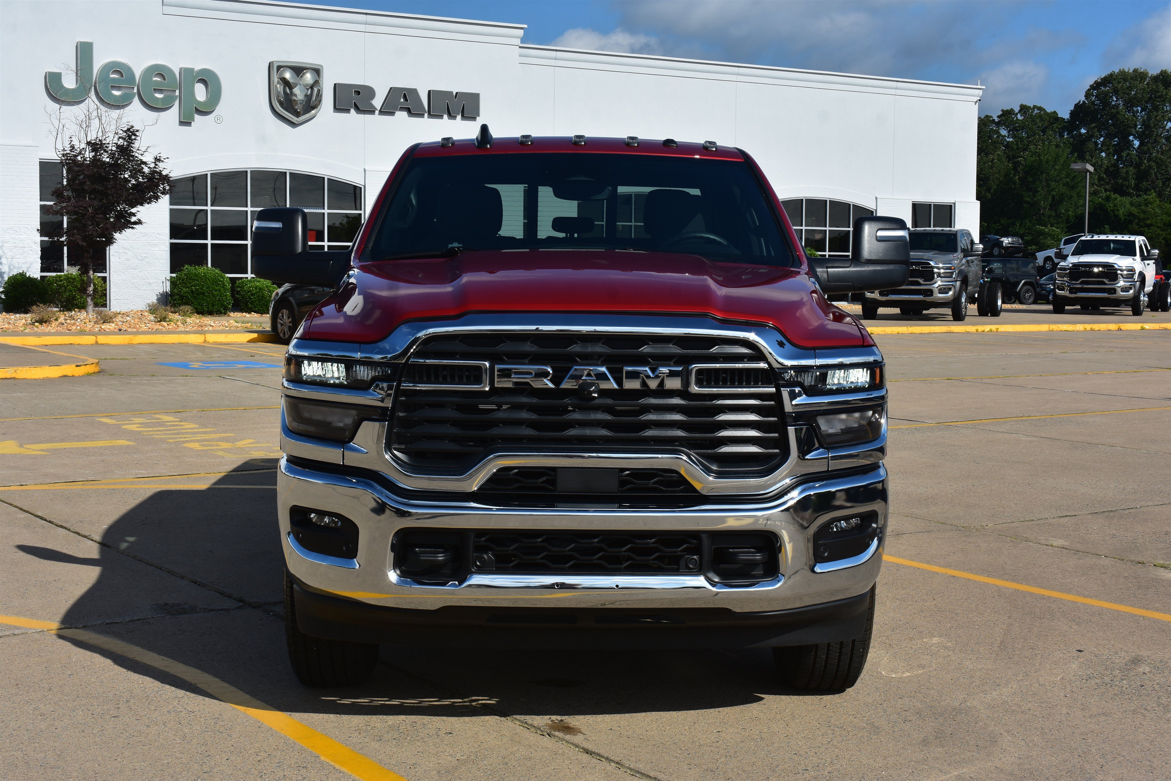 New 2026 Molten Red Pearl-Coat Exterior Paint RAM Tradesman image 2