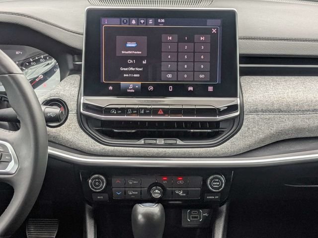 Used 2024 White Jeep Latitude image 19