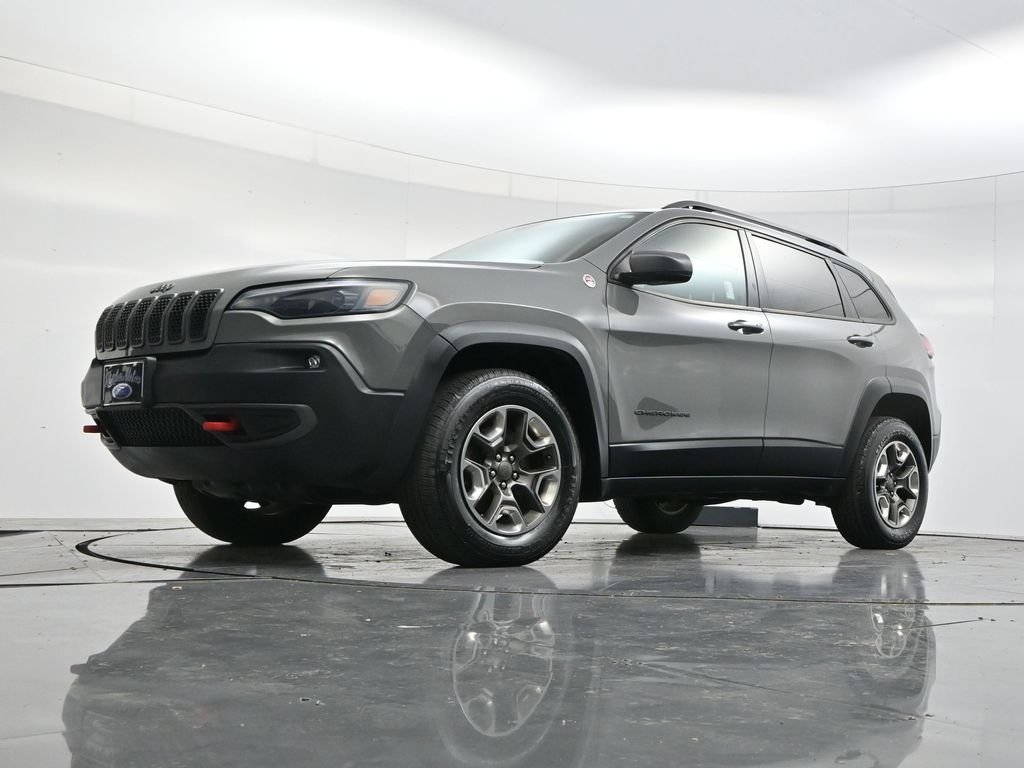 Used 2019 Sting Gray Clearcoat Jeep Trailhawk image 42