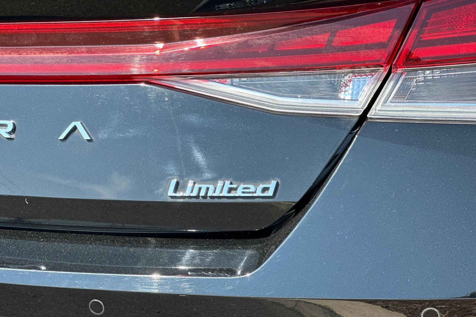 Used 2022 Black Hyundai Limited image 31