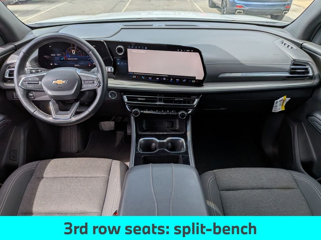 Used 2025 White Chevrolet LT image 29