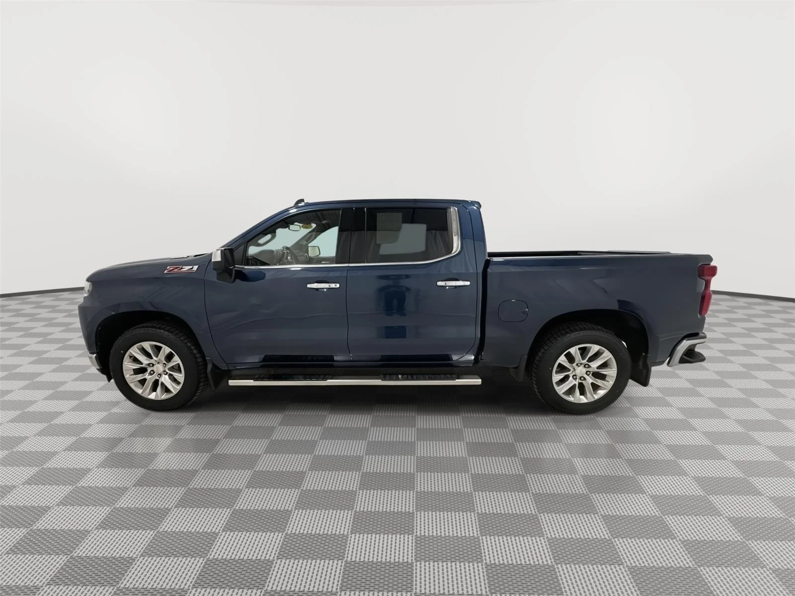 Used 2021 NORTHSKY BLUE METALLIC Chevrolet LTZ image 2