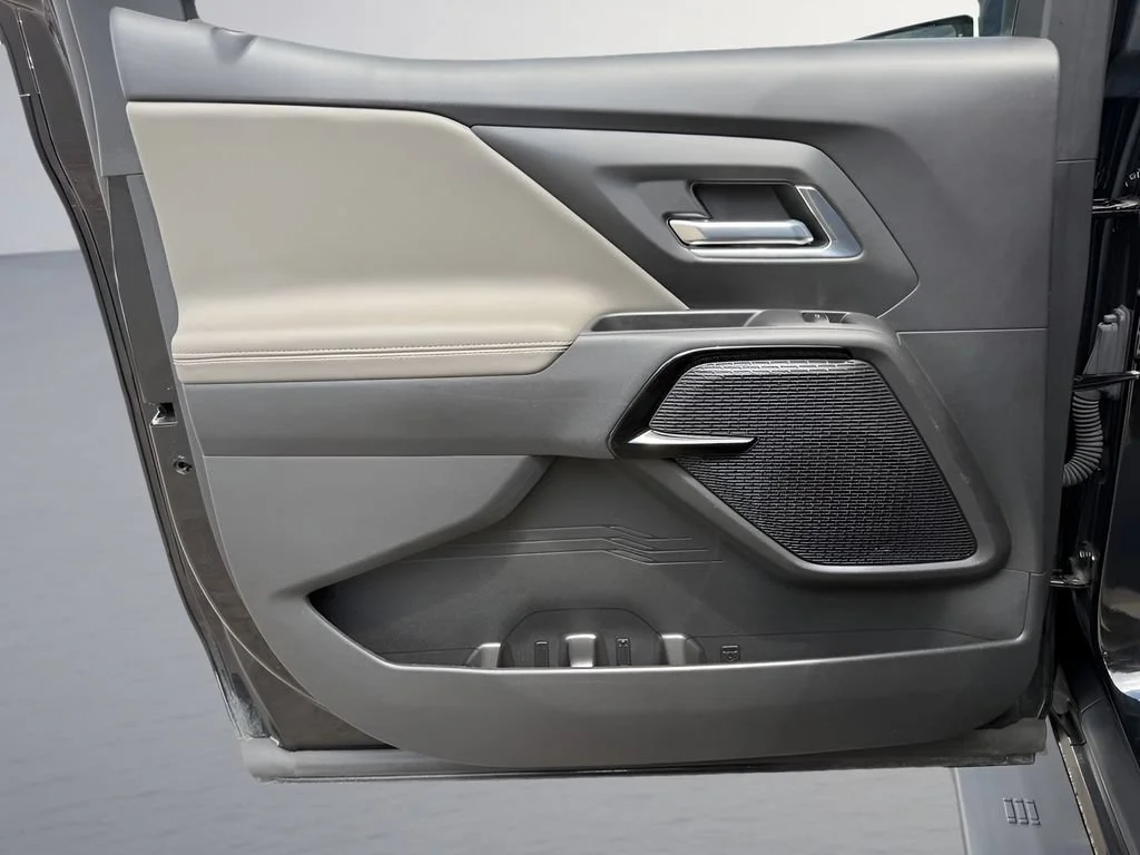 Used 2026 Black Chevrolet Trail Boss - Max Range image 29