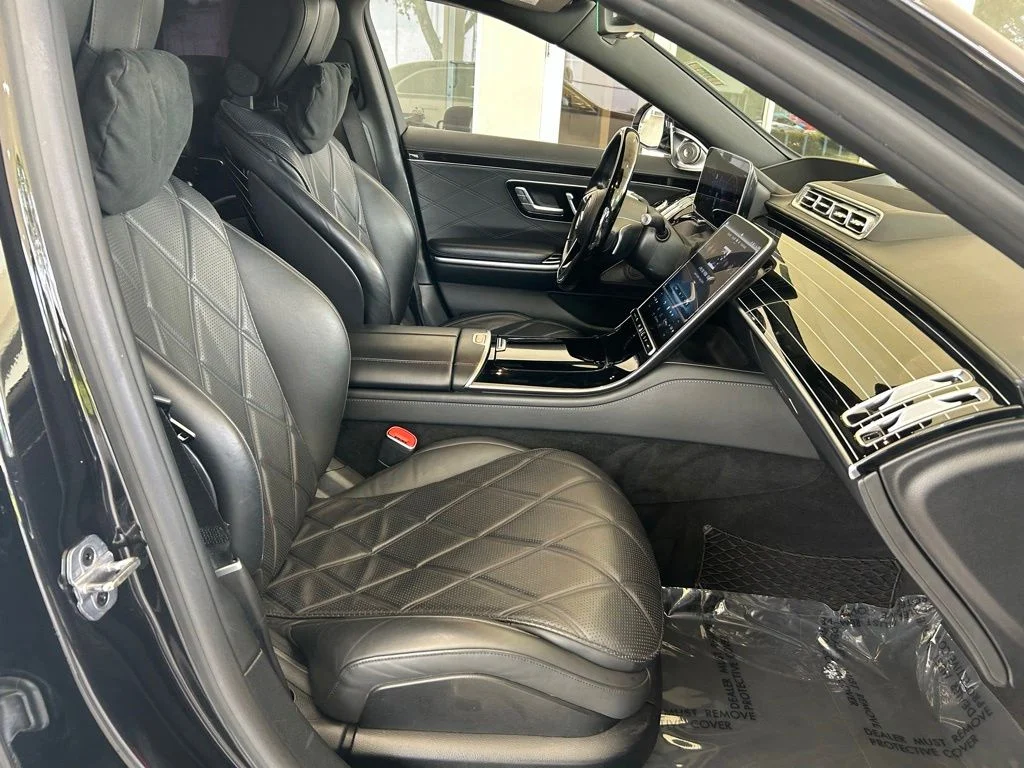 Used 2021 White Mercedes-Benz Maybach S 580 image 21