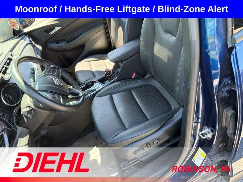 Used 2023 Blue Buick Essence image 9