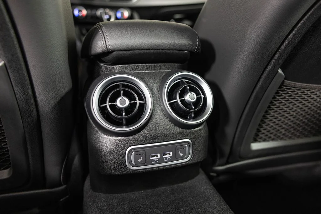 2026 Alfa Romeo Giulia Base - Photo 31