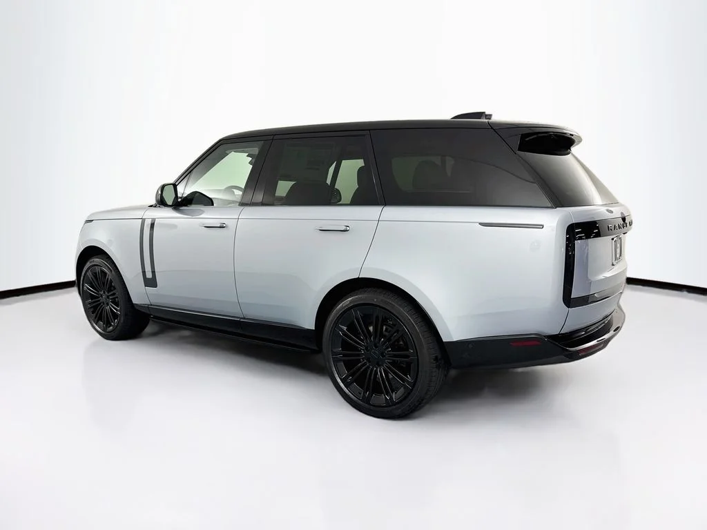 New 2026 Ionian Silver in Gloss finish Land Rover SE image 7