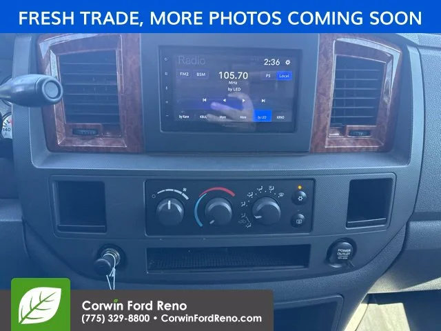 Used 2006 Silver Dodge SLT image 17