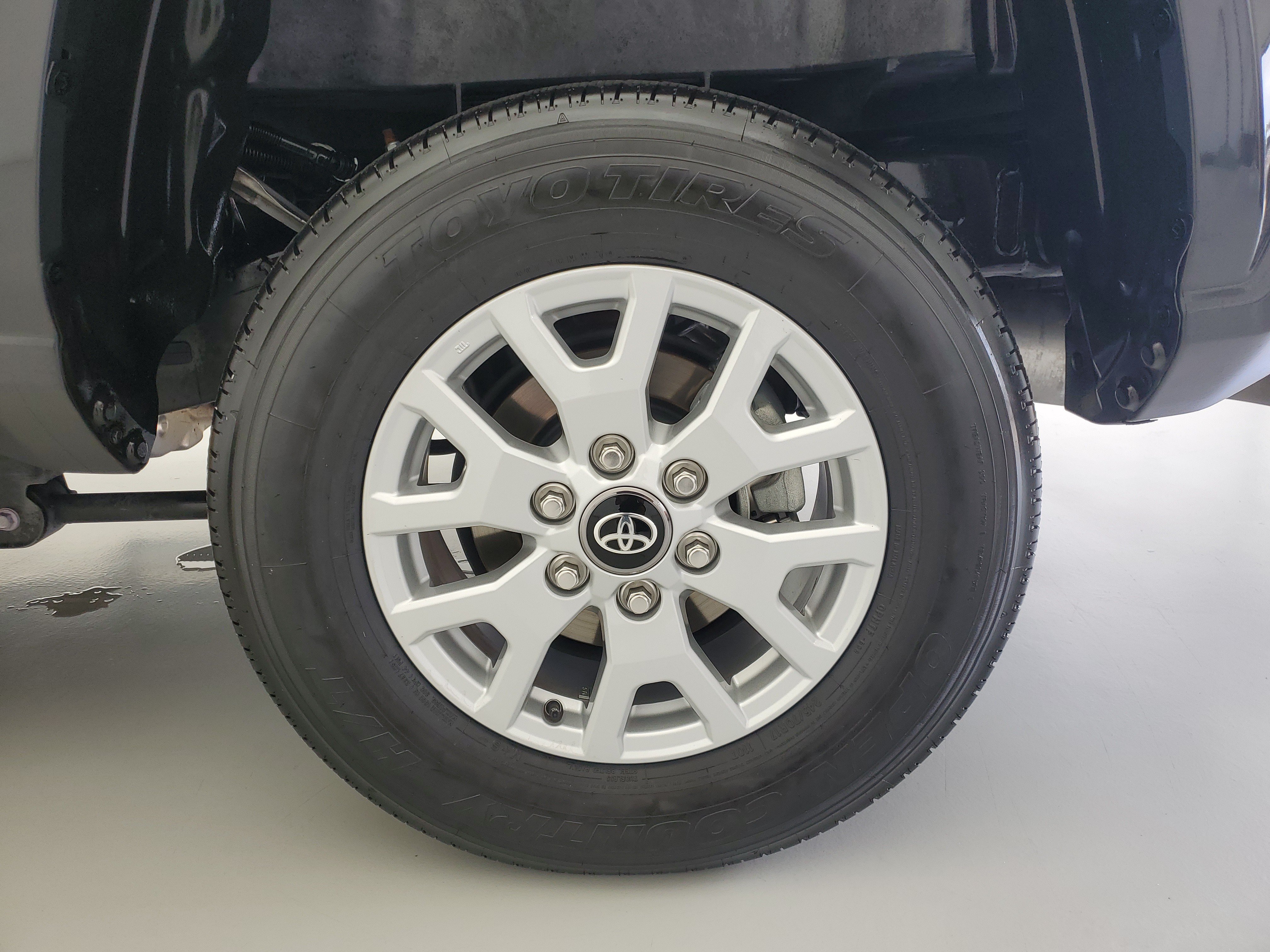 Used 2025 Underground Toyota SR5 image 11
