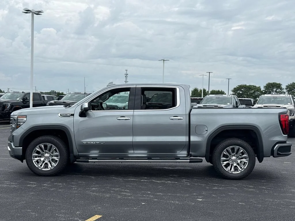 2026 GMC Sierra 1500 Denali - Photo 9