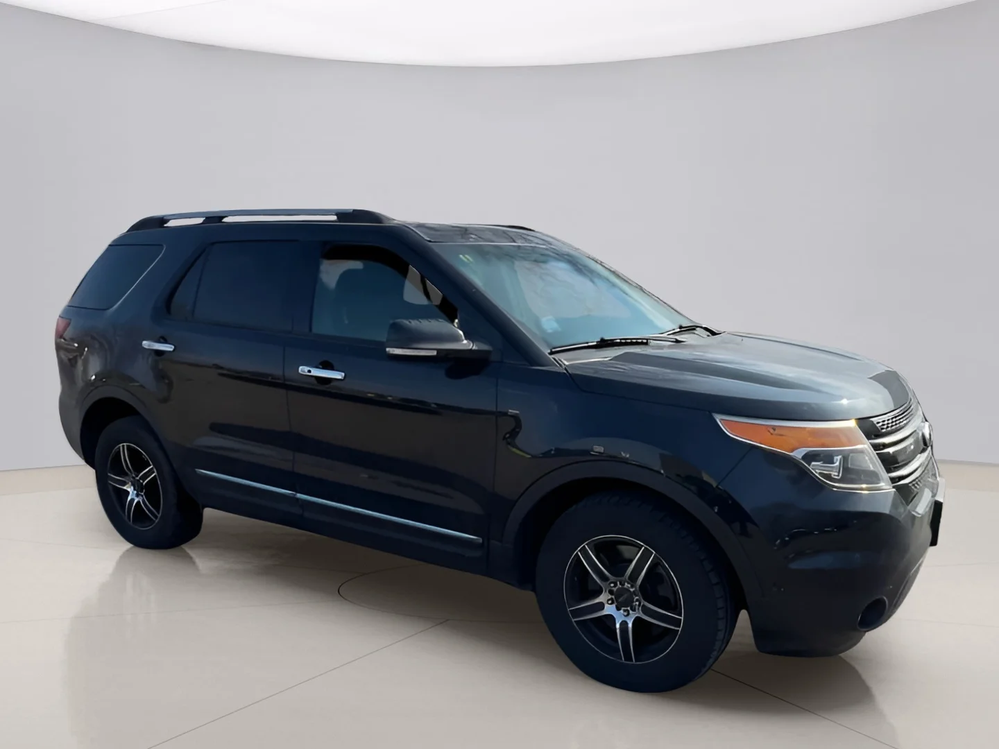 Used 2013 Black Ford LIMITED image 3