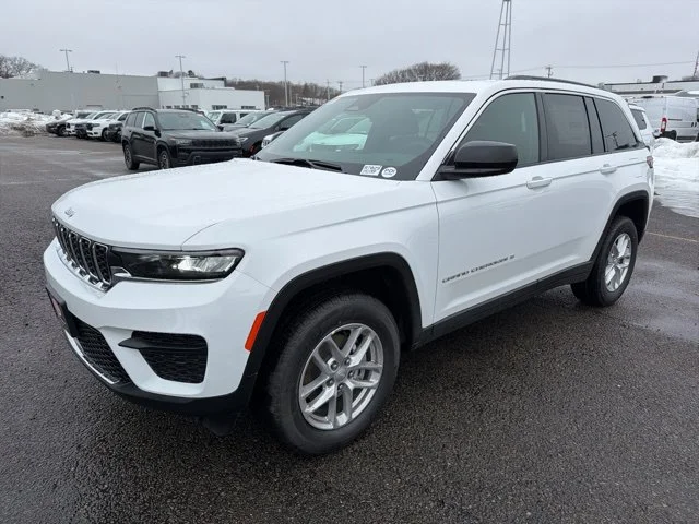 New 2026 White Jeep Laredo X image 7