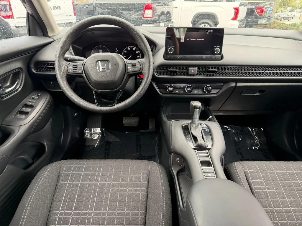 2025 Honda HR-V LX - Photo 13