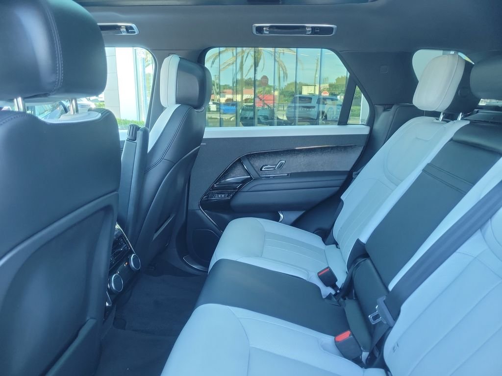 Certified Used 2023 Blue Land Rover SE Dynamic image 16