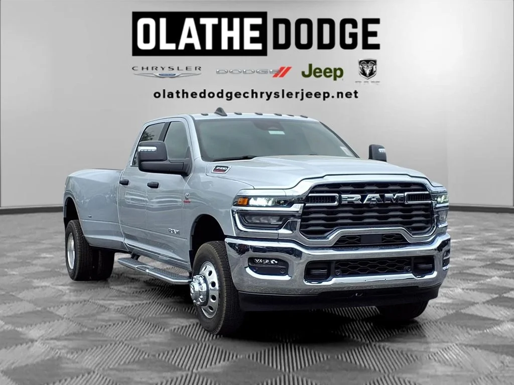 New 2026 Silver-Zynith Exterior Paint RAM Big Horn image 28