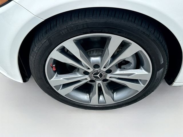 Used 2017 White Mercedes-Benz C 300 image 33