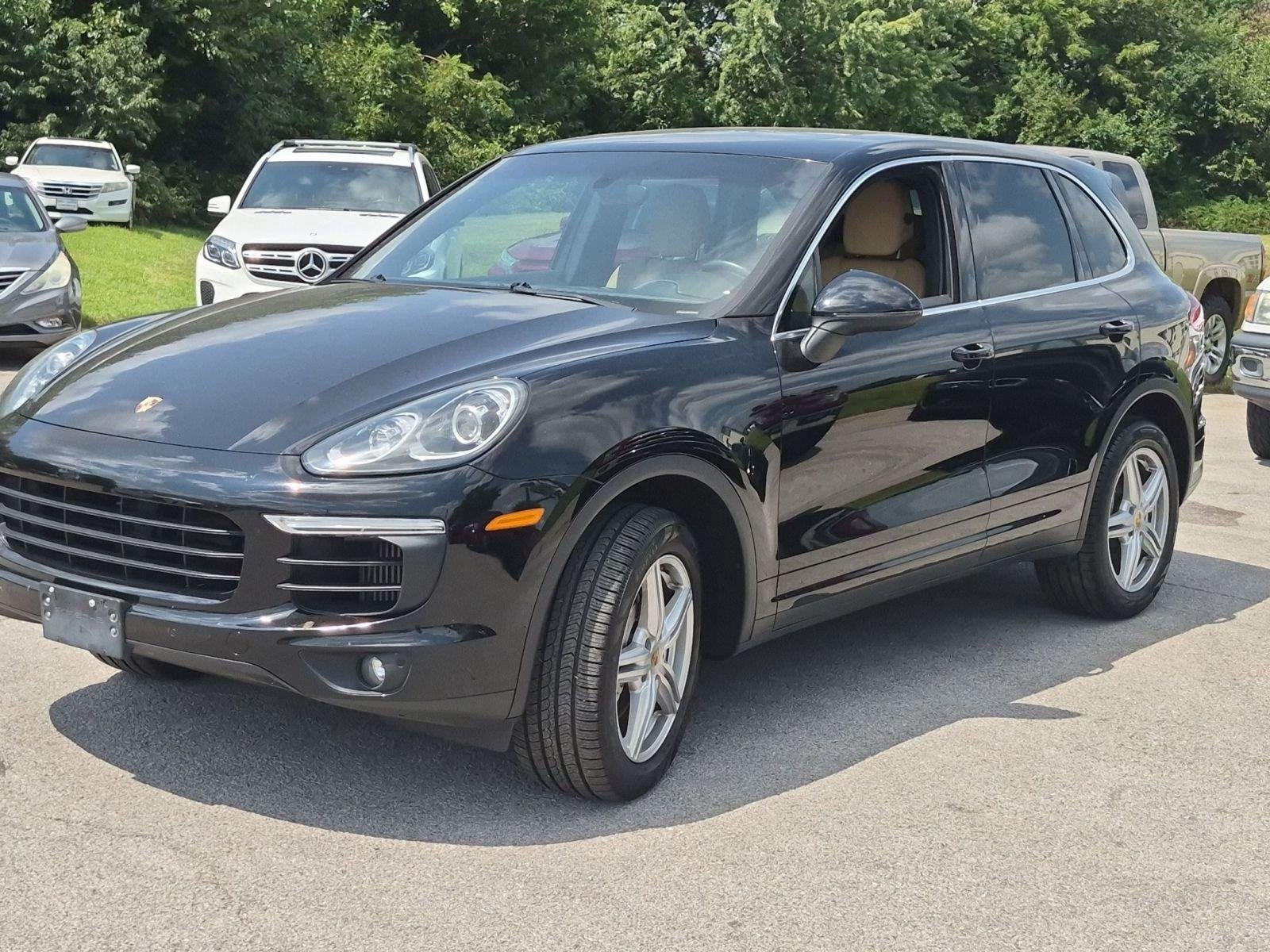 Used 2017  Porsche S image 1