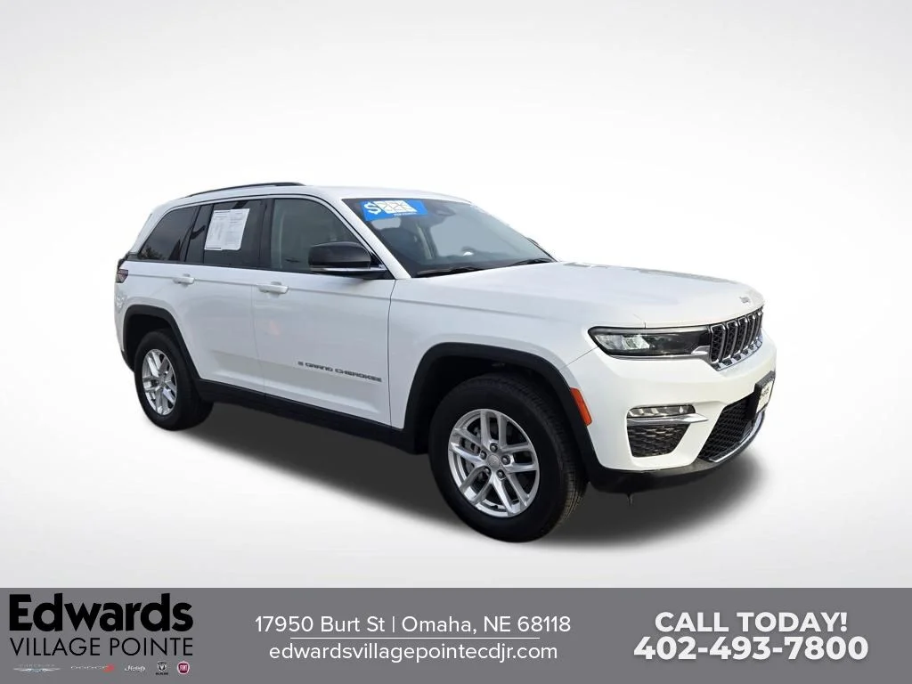 Used 2023 White Jeep Limited image 1