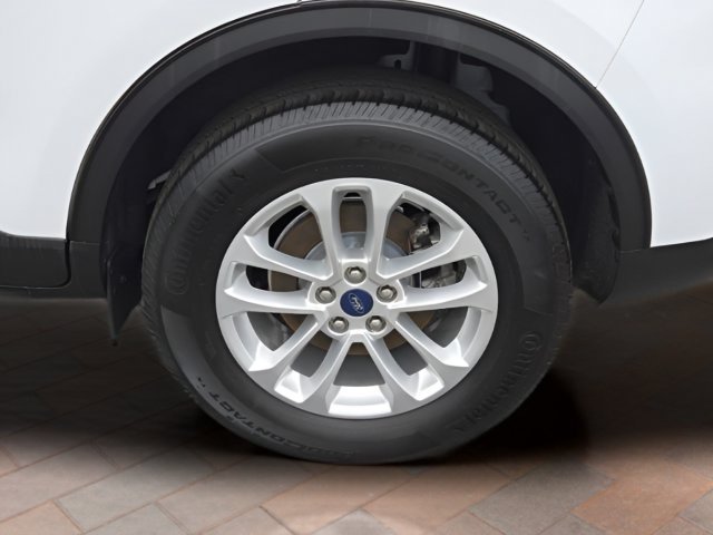 Used 2021 White Ford SE image 23
