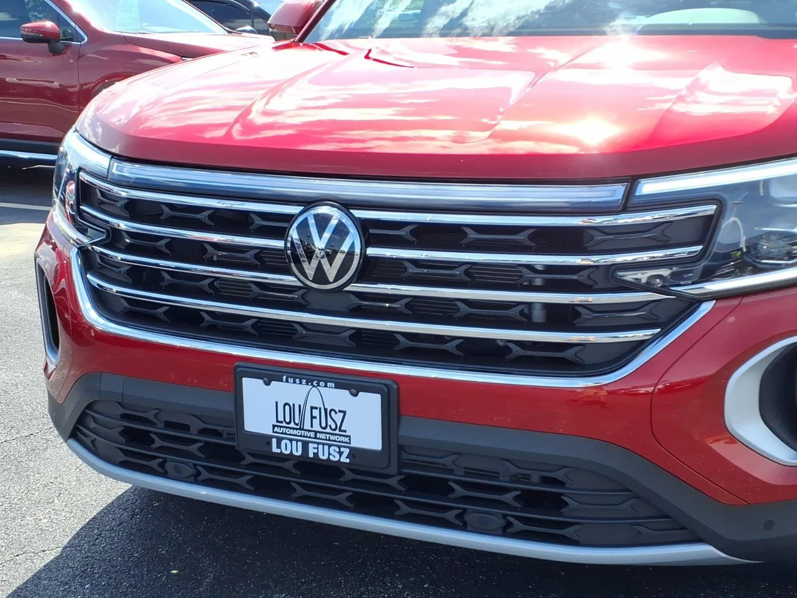 Used 2025 Aurora Red Metallic Volkswagen 2.0T SE with Technology image 34