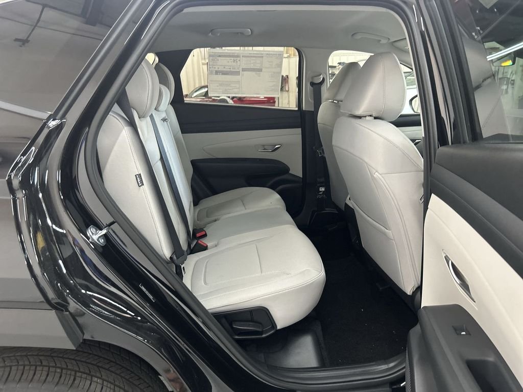 New 2026 Phantom Black Hyundai SEL AWD image 17
