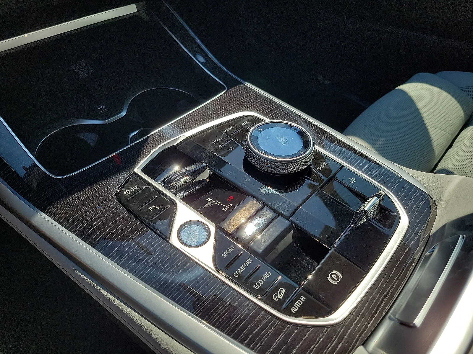 New 2026 Skyscraper Grey BMW xDrive40i All-Wheel Drive Sports Activity Vehicle image 17