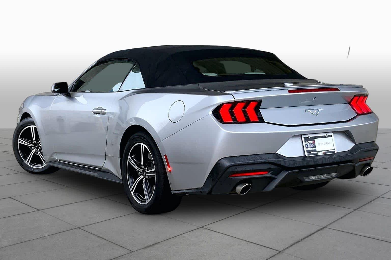 Used 2024 Iconic Silver Ford EcoBoost Premium image 10