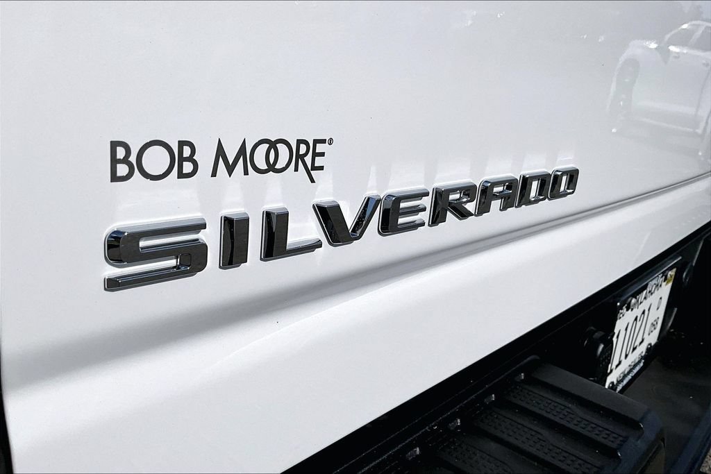 Used 2025 Summit White Chevrolet WT image 34