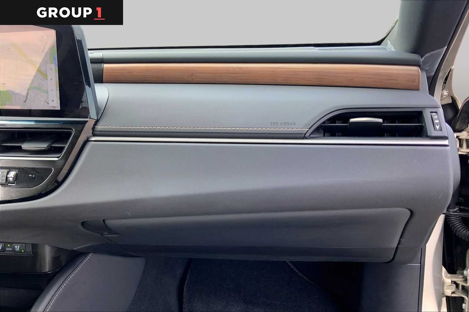 Certified Used 2024 MOONBEAM BEIGE MET. Lexus  image 18