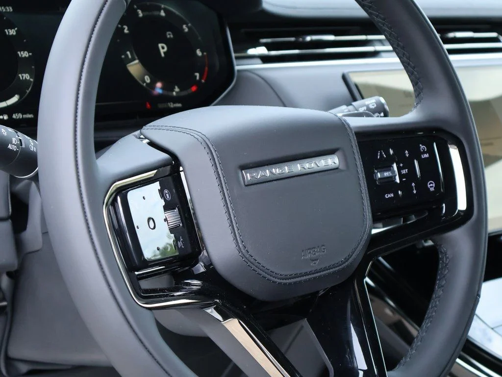 New 2025 Fuji White Land Rover Dynamic SE image 20