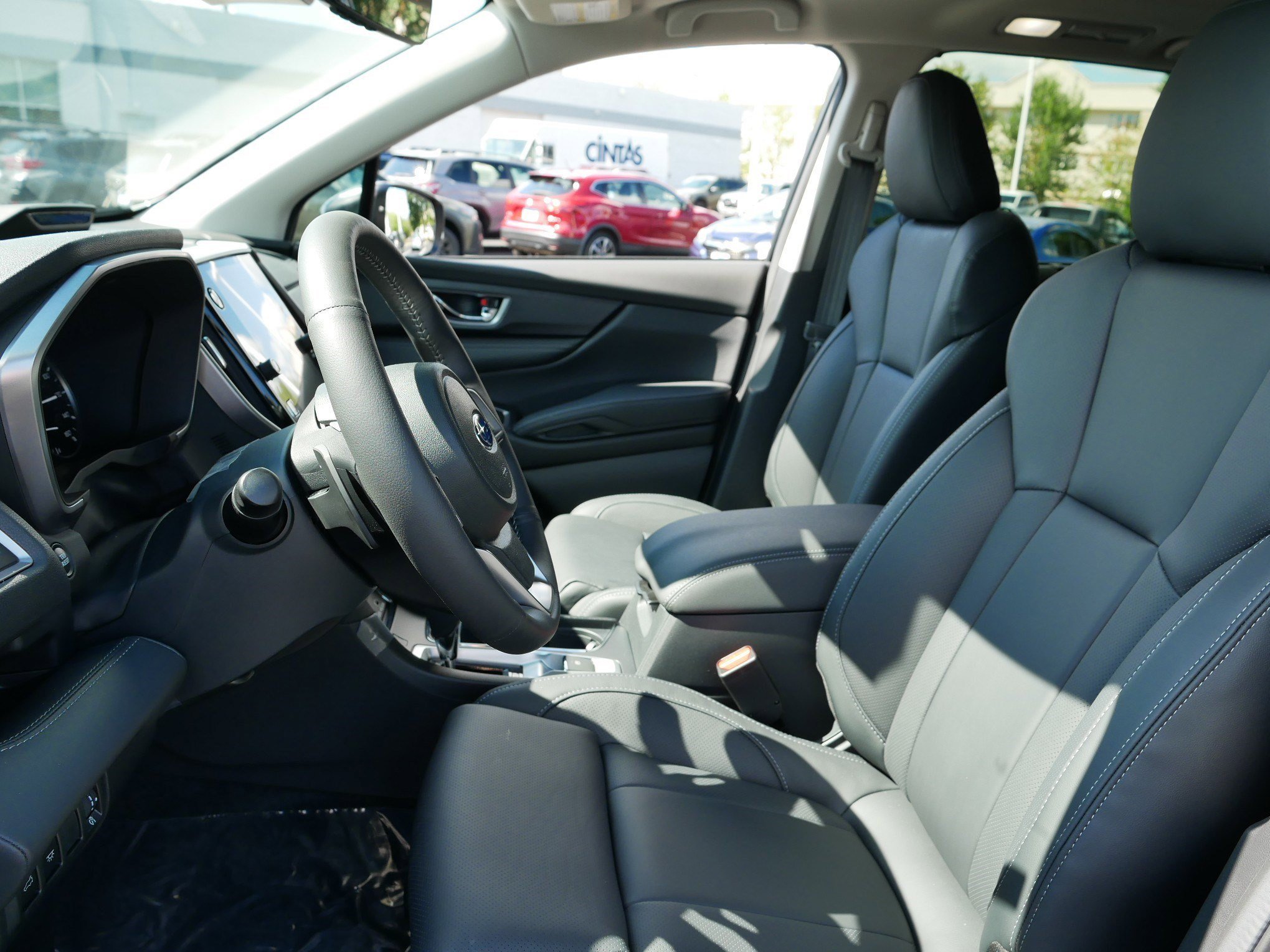 New 2026 CRYSTAL WHITE PEARL Subaru Limited 7-Passenger image 5