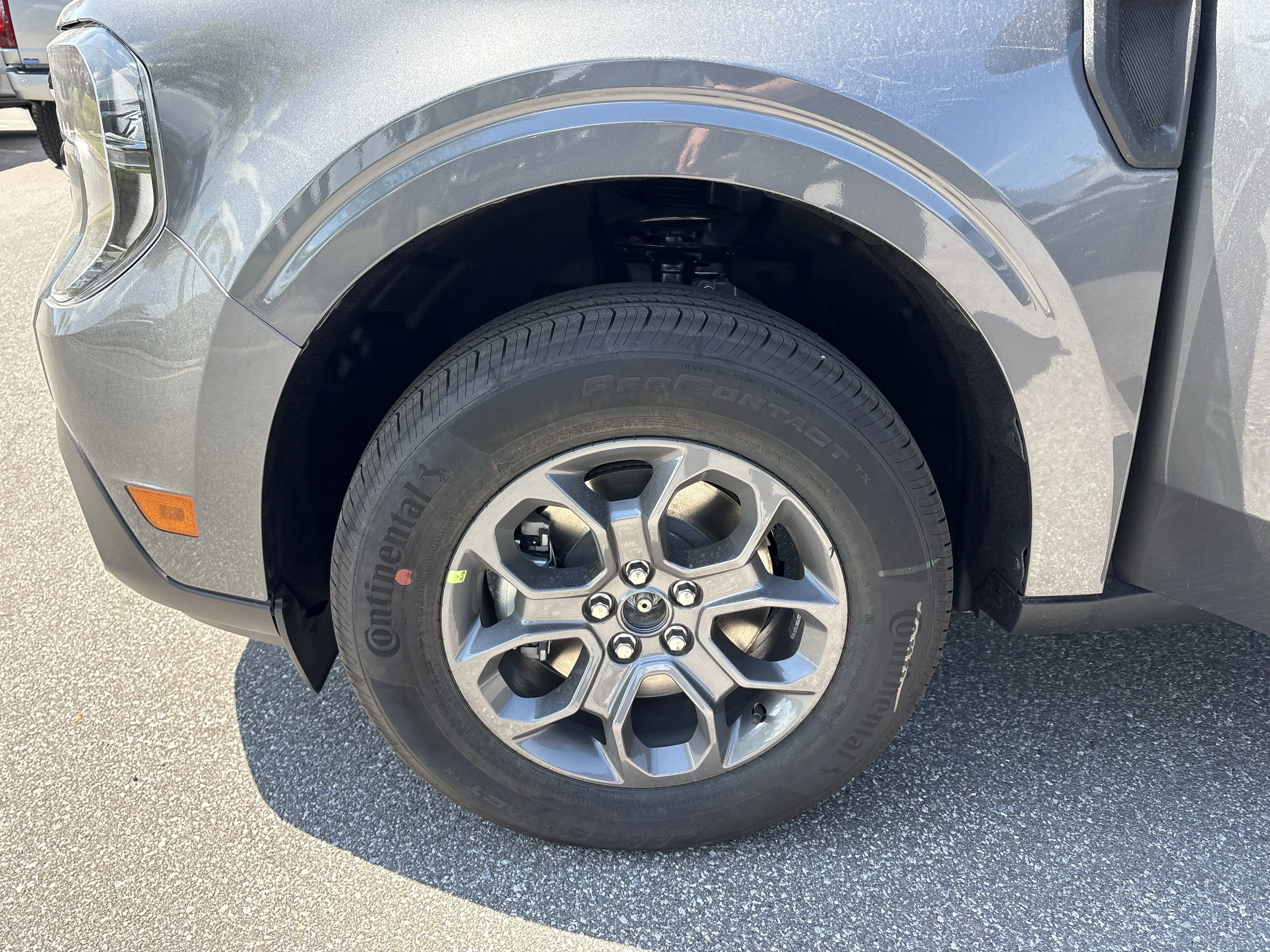 New 2026 Carbonized Gray Metallic Ford XLT image 30
