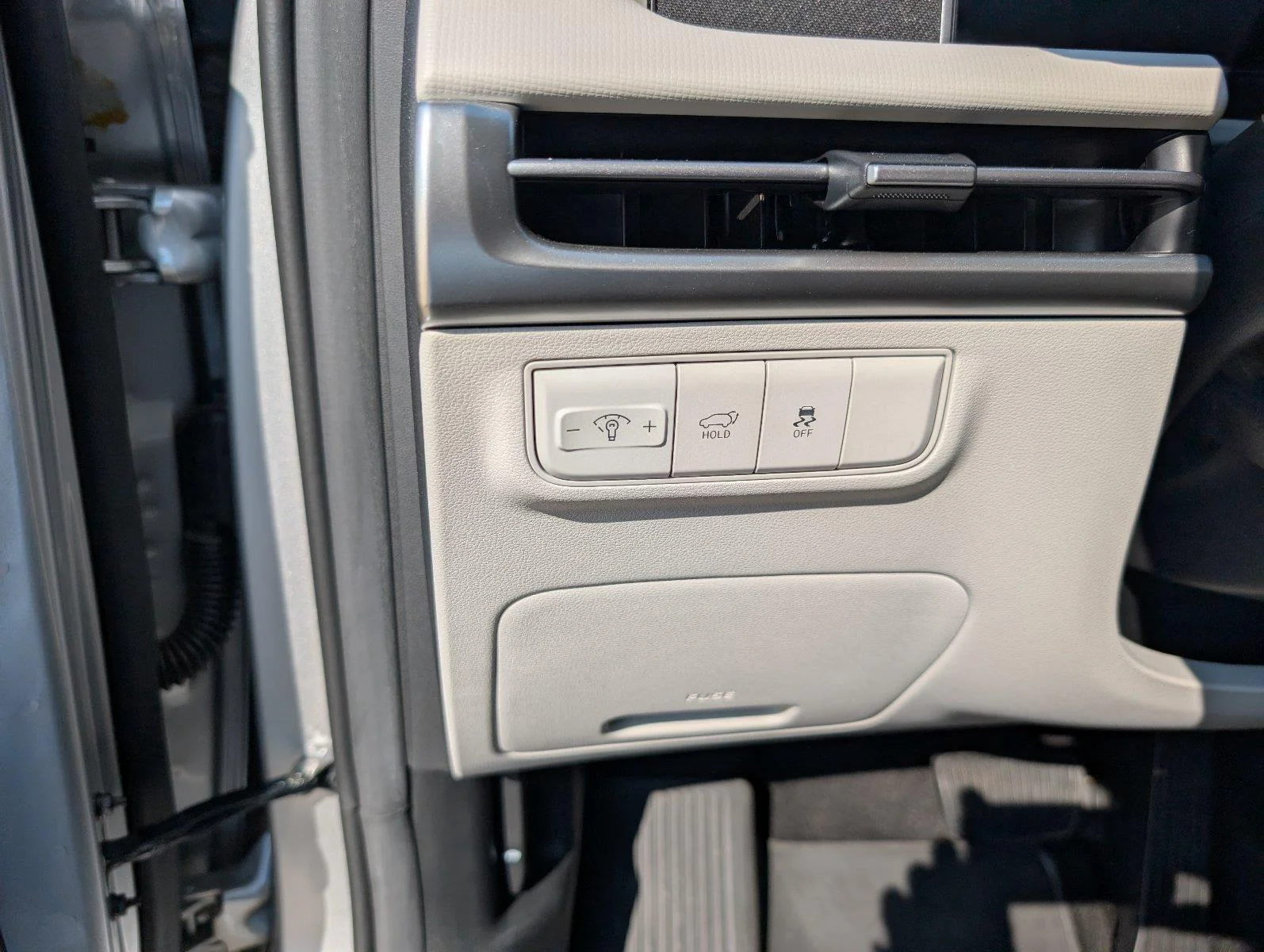 Used 2025 Shimmering Silver Hyundai SEL image 35