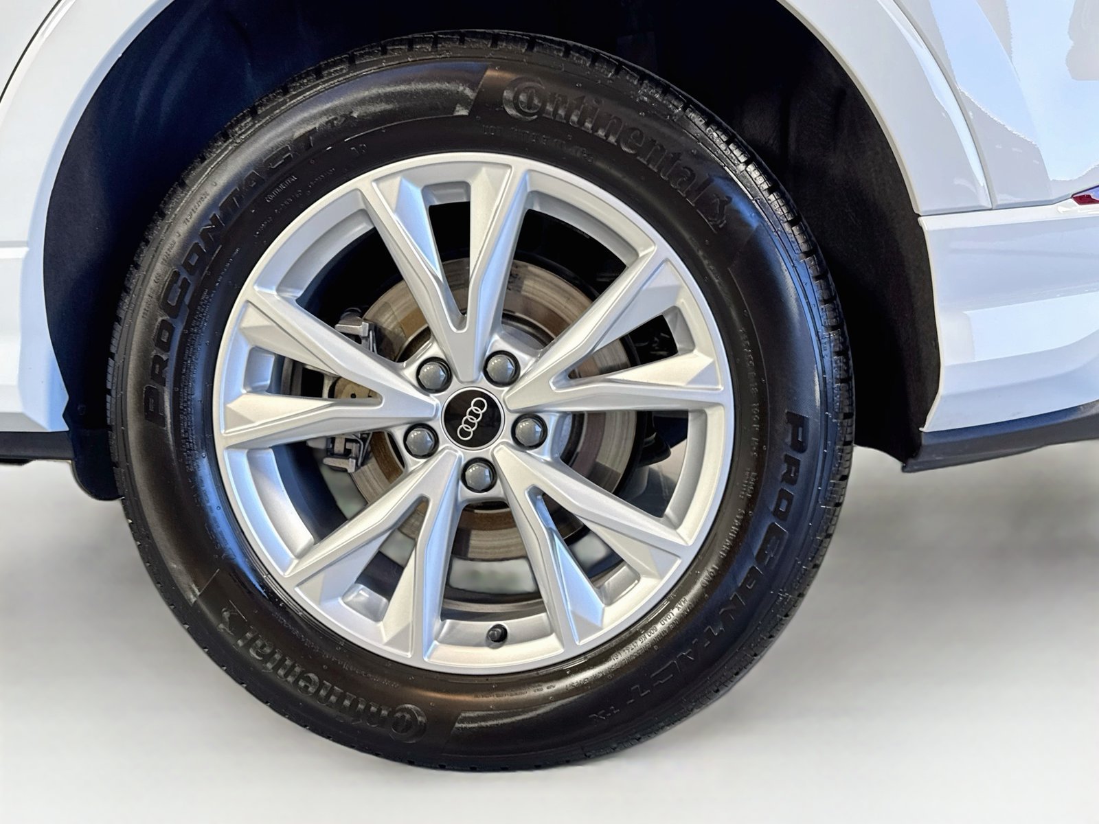 Used 2025 White Audi S line Premium image 30